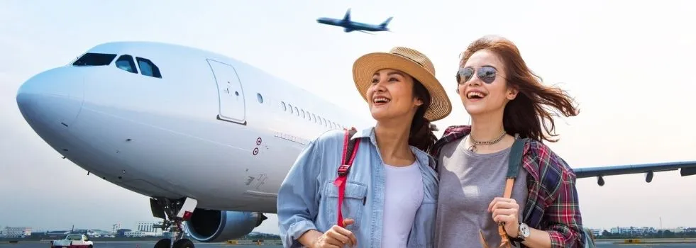 What are the benefits of flying with a leisure airline for vacation?
