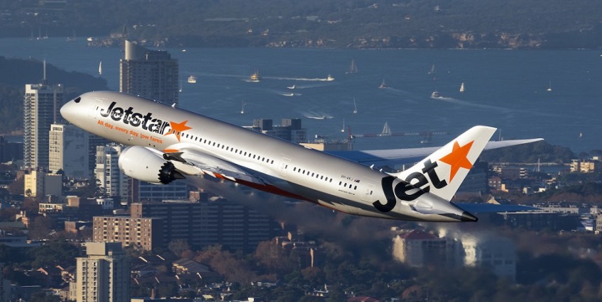 How much does it cost to change name on jetstar ticket